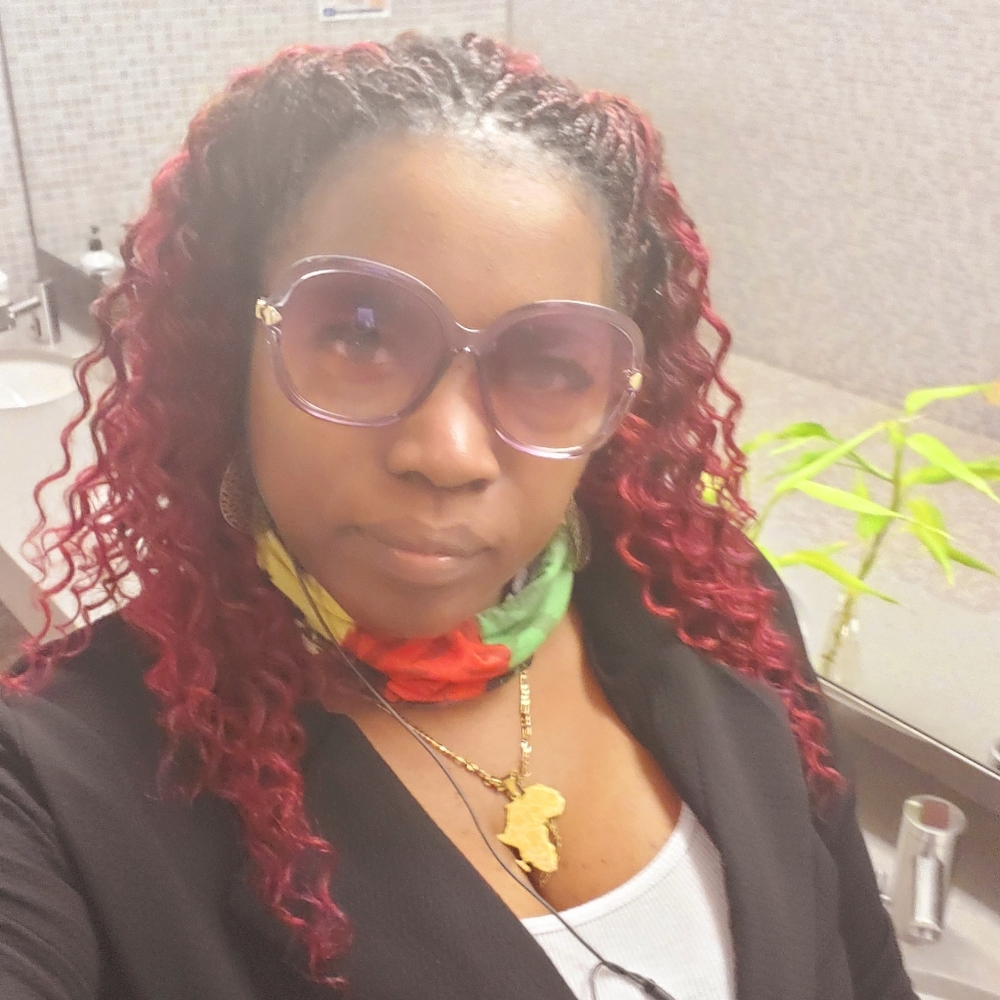 Meet your Posher, Rochelle